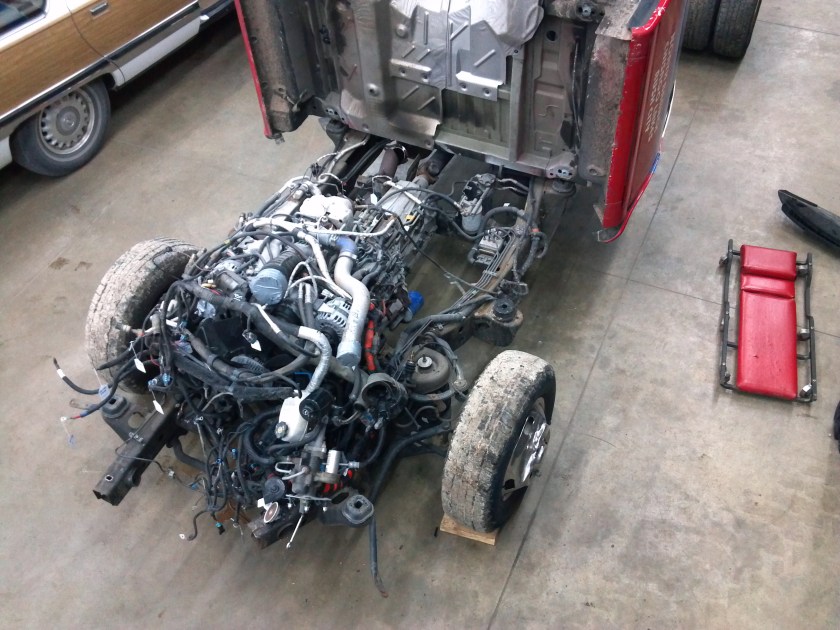 2012 Engine &amp; Trans in Chassis - Left Front Top