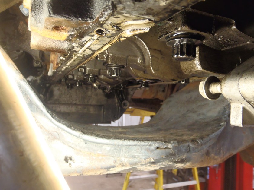 Crankshaft clearance to cross member